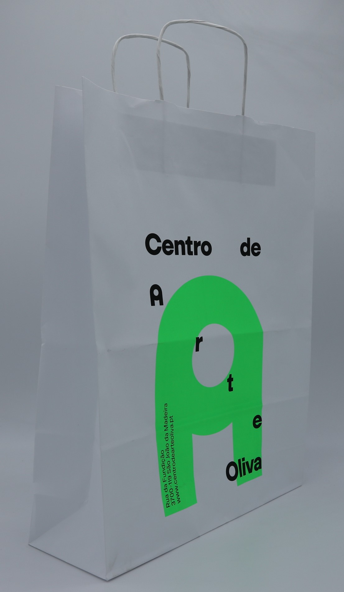 Art Centre Oliva side bag